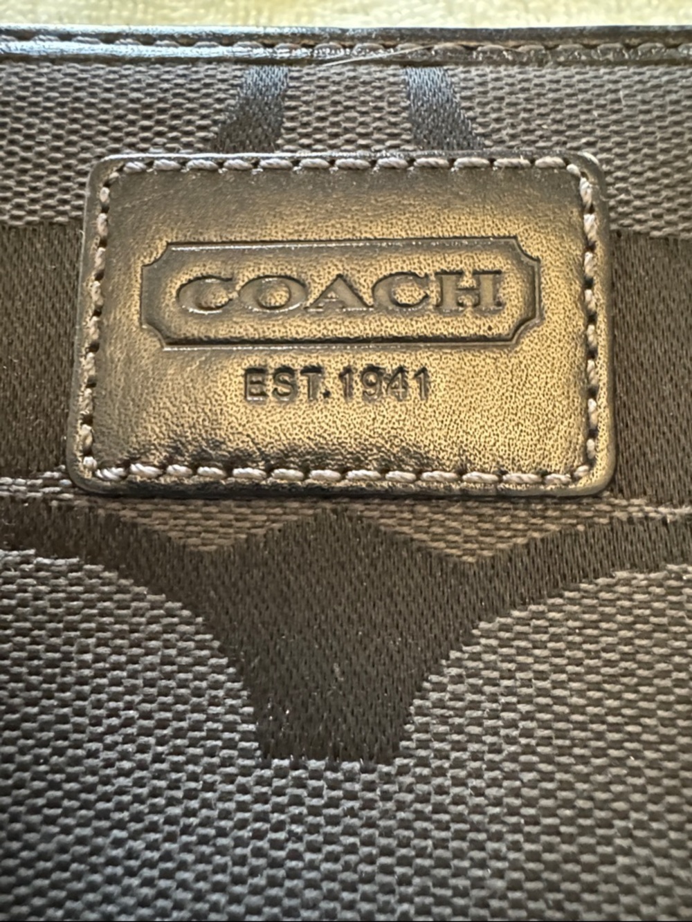 Coach Zoe SoHo buckle zip around wallet in black signature jacquard and leather - Picture 3 of 13
